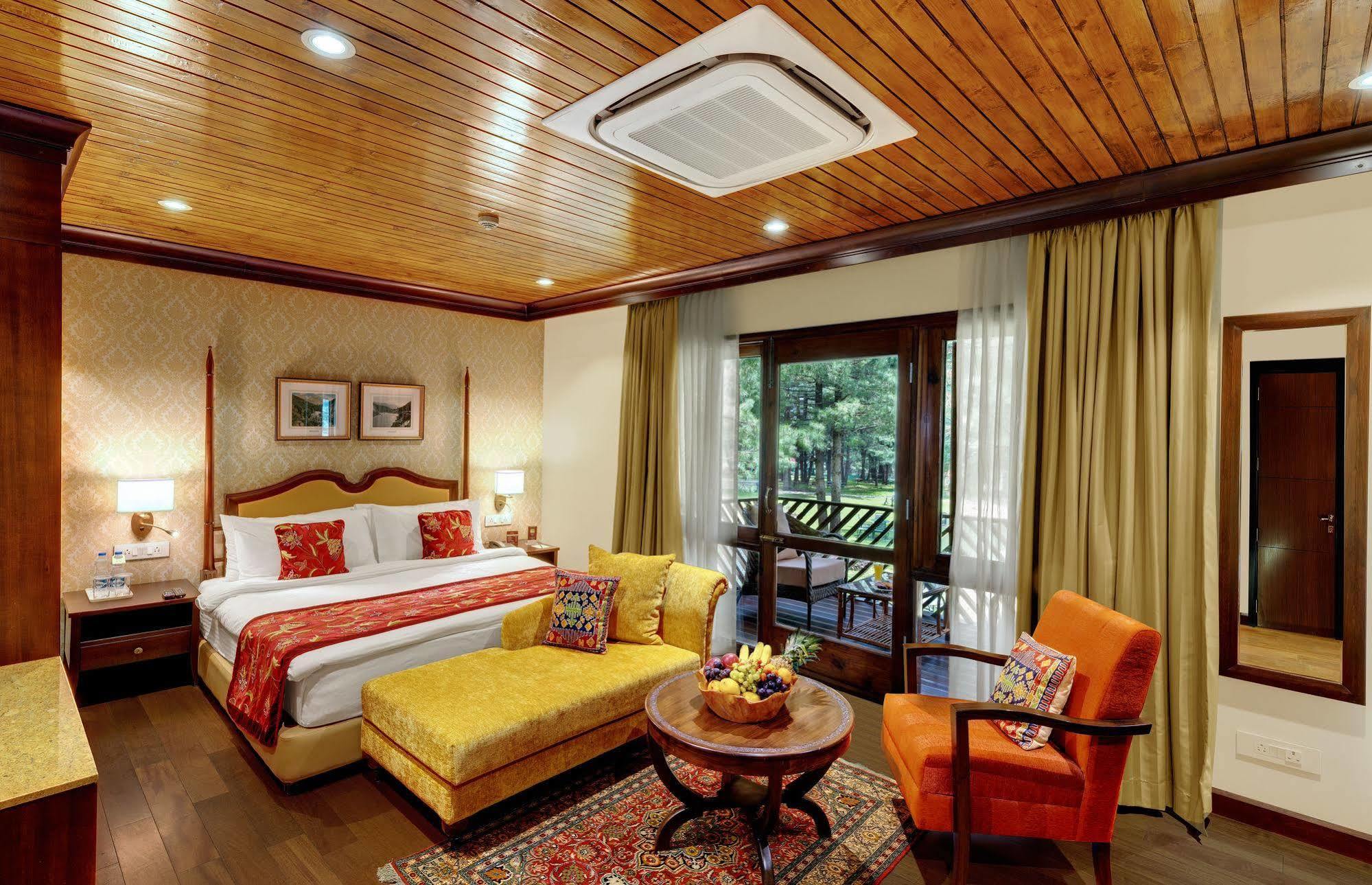 Senator Pine N Peak Otel Pahalgām Dış mekan fotoğraf
