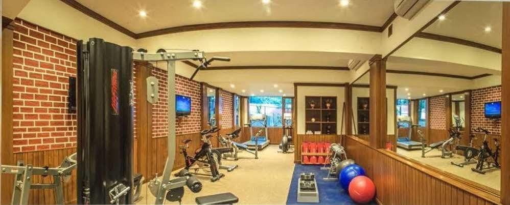 Senator Pine N Peak Otel Pahalgām Dış mekan fotoğraf